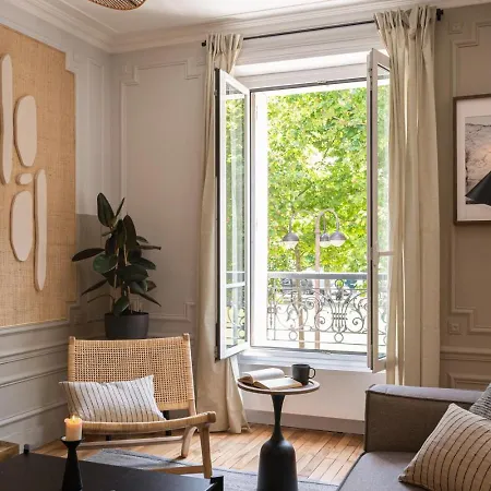 Soona - 3 A Invalides Apartman